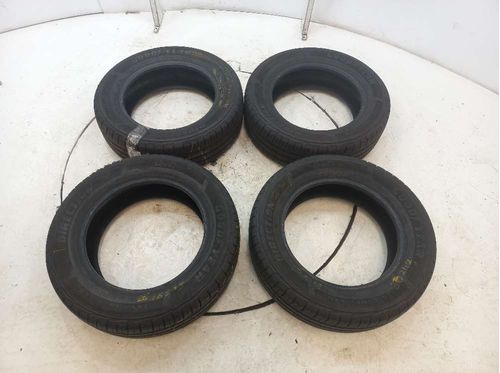 JOGO DE PNEU GOODYEAR 185/65R15 88 RADIAL